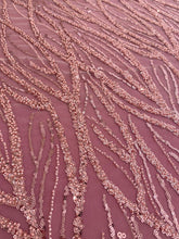 Dantela Couture Roz cu Siraguri, Margele si Paiete